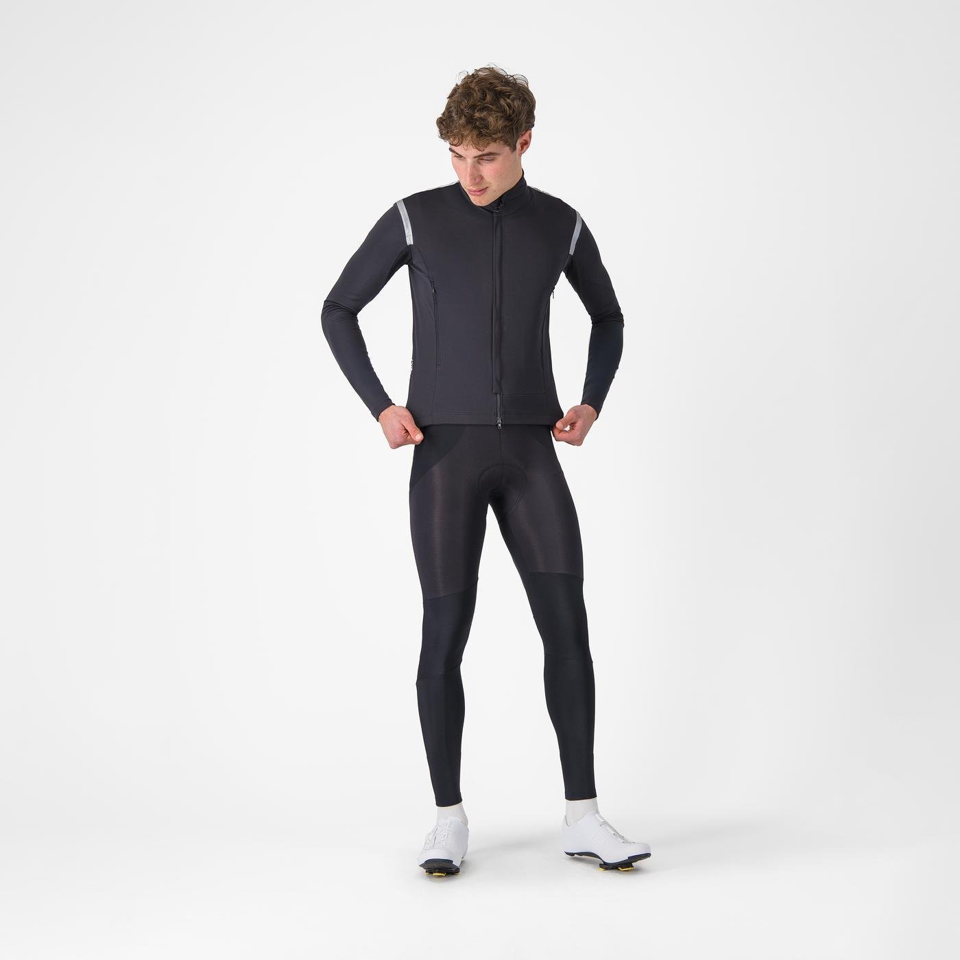 castelli perfetto ros 3 jacket, water resistant windproof breathable cycling jacket, black colour with reflective grey details, man wearing castelli jacket