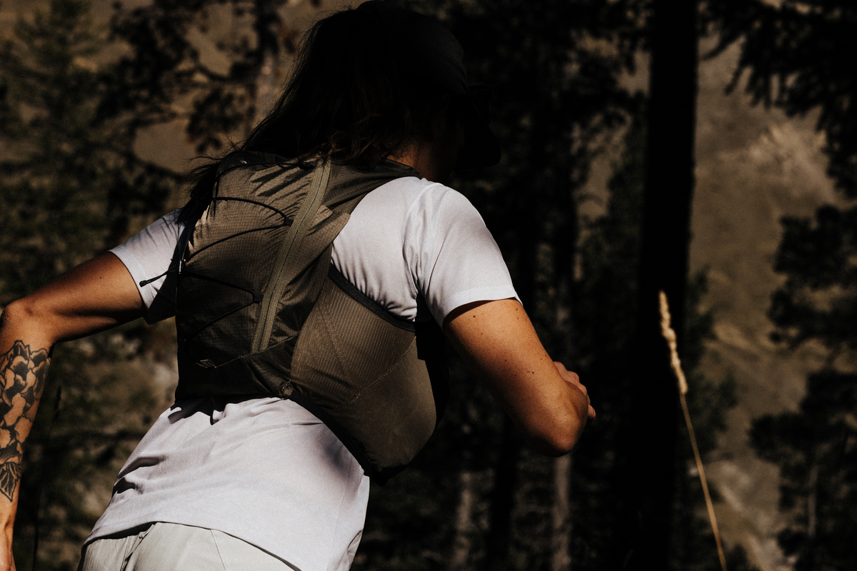 salomon hydration backpack 