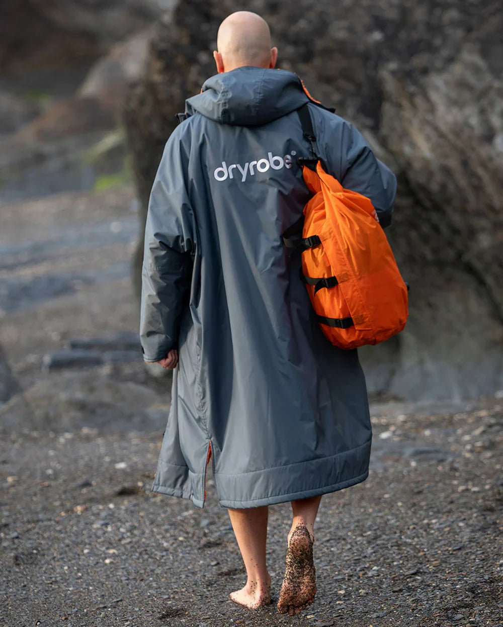 dryrobe changing swim robe for a man 