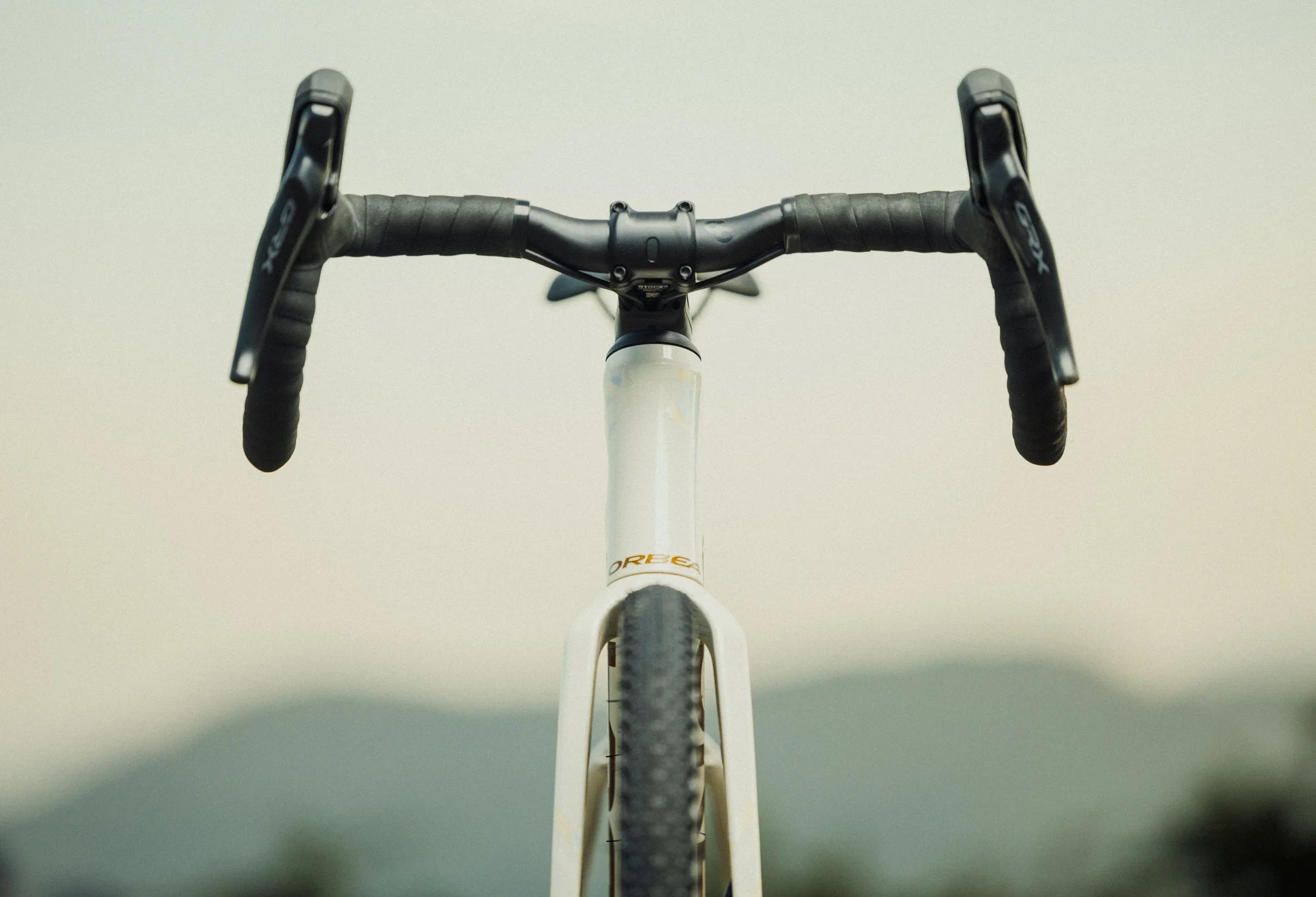 Close up of the handlebars on the orbea terra h series of gravel bikes