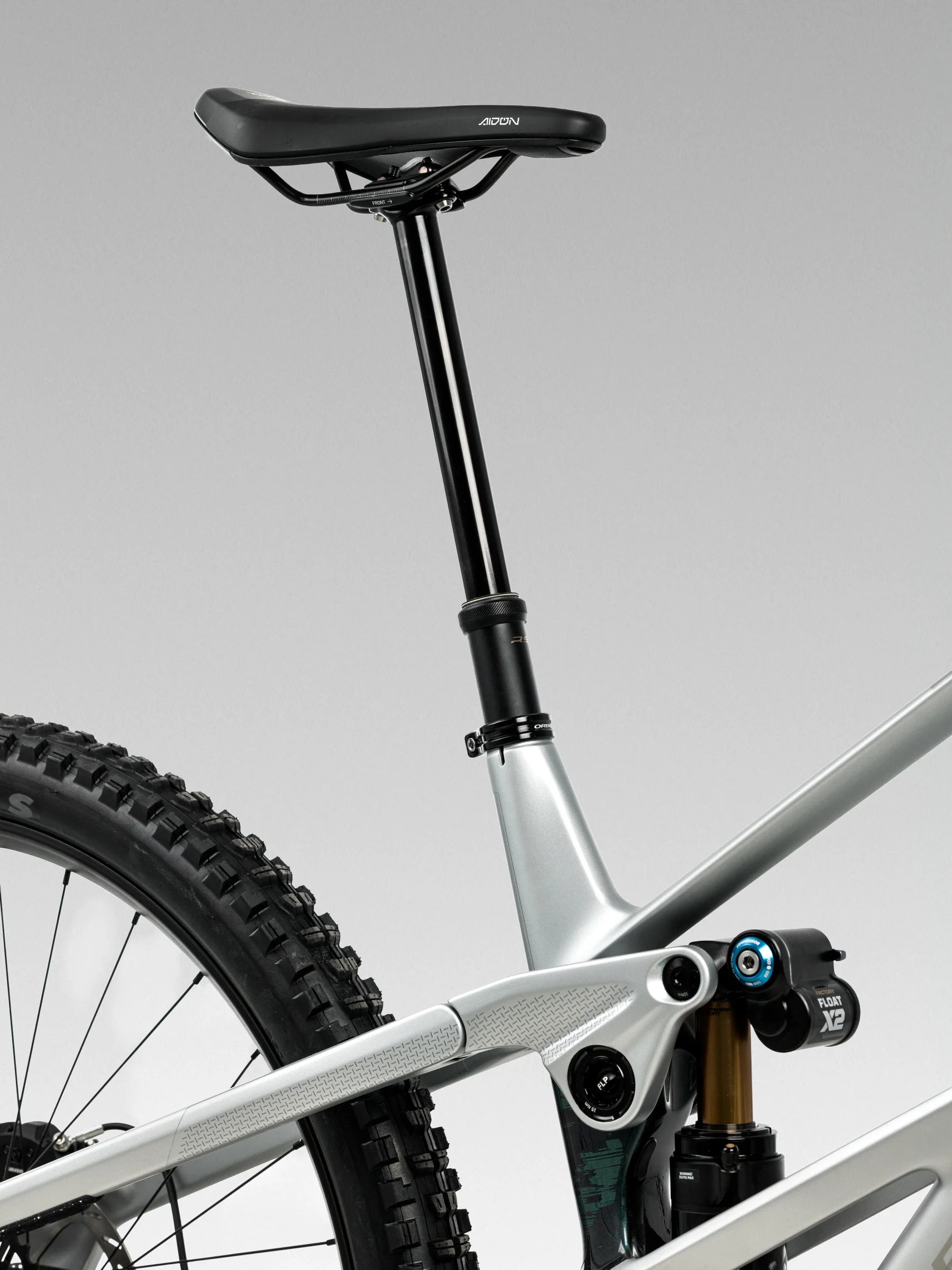 Close up of Dropper post on orbea wild lt 2027