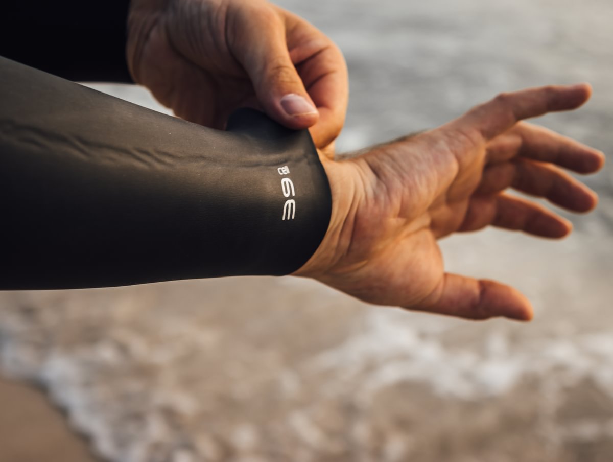 close up of arm of the orca athlex float triathlo wetsuit showing 39 cell which is great for hydrodynamics