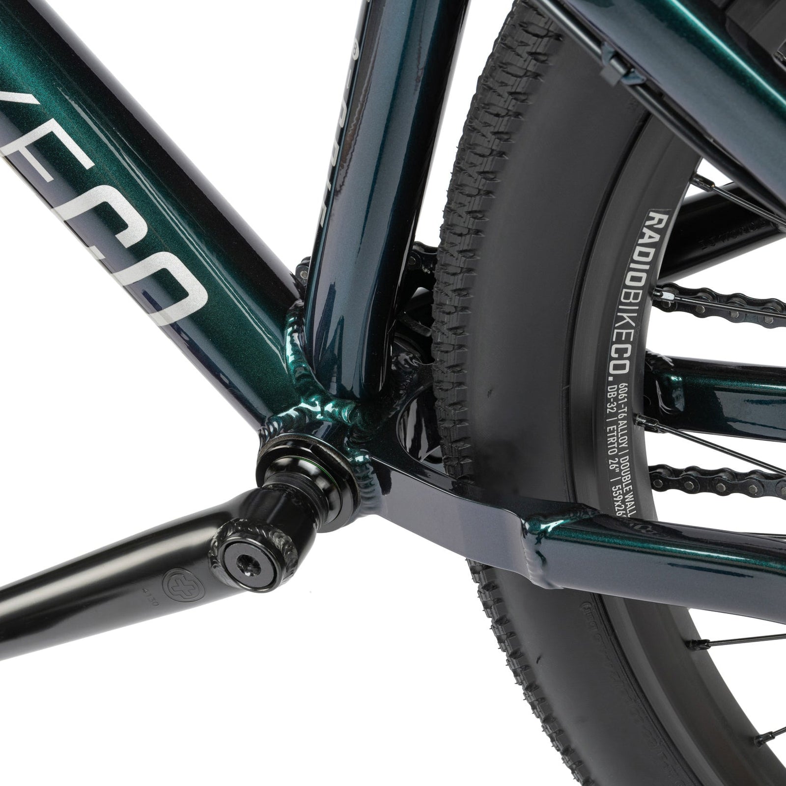 Green dirt jumper from the Radio Bike Company, close up of tyre