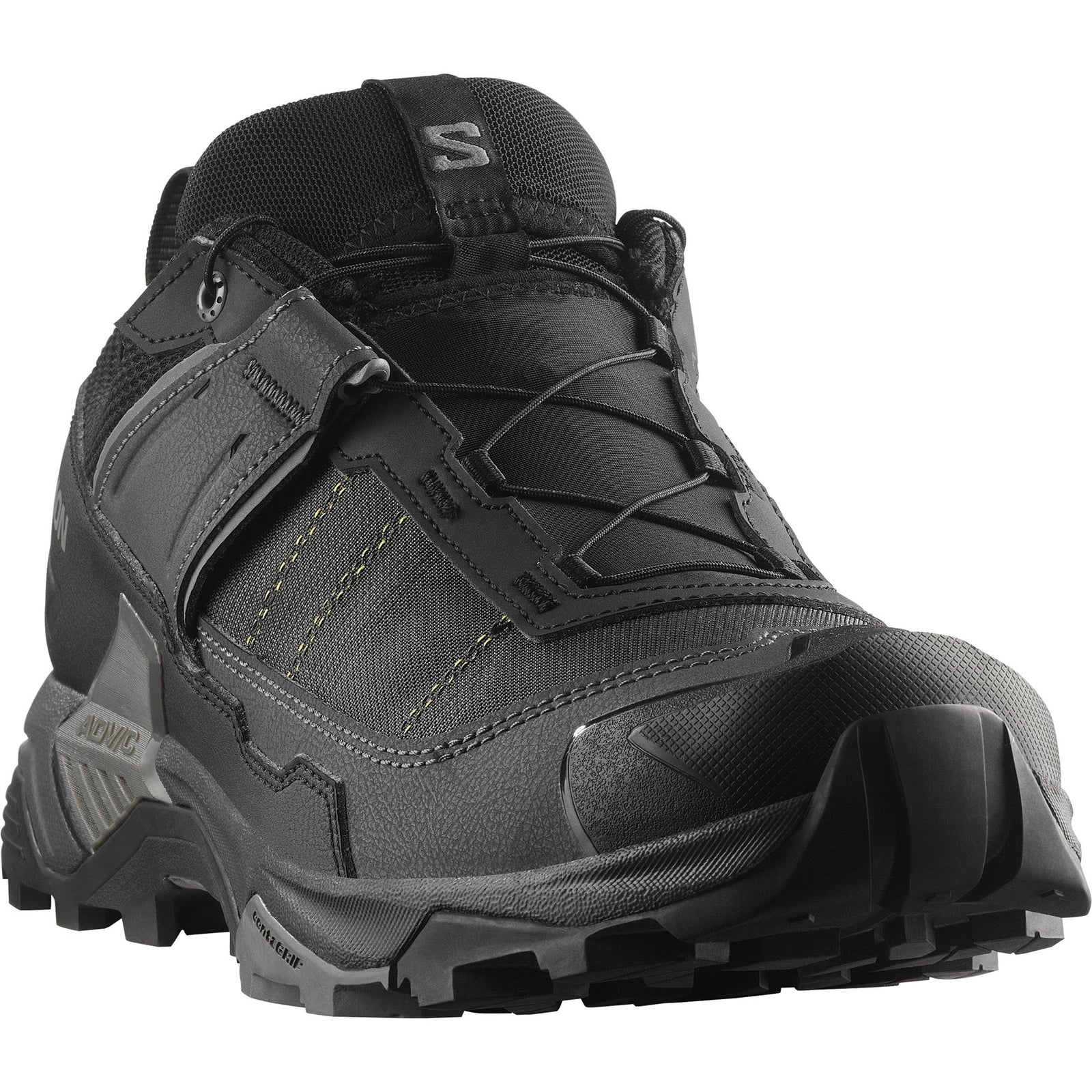 Salomon X ultra gtx hiking shoe for men, black colour, front view of lacing system and lateral support