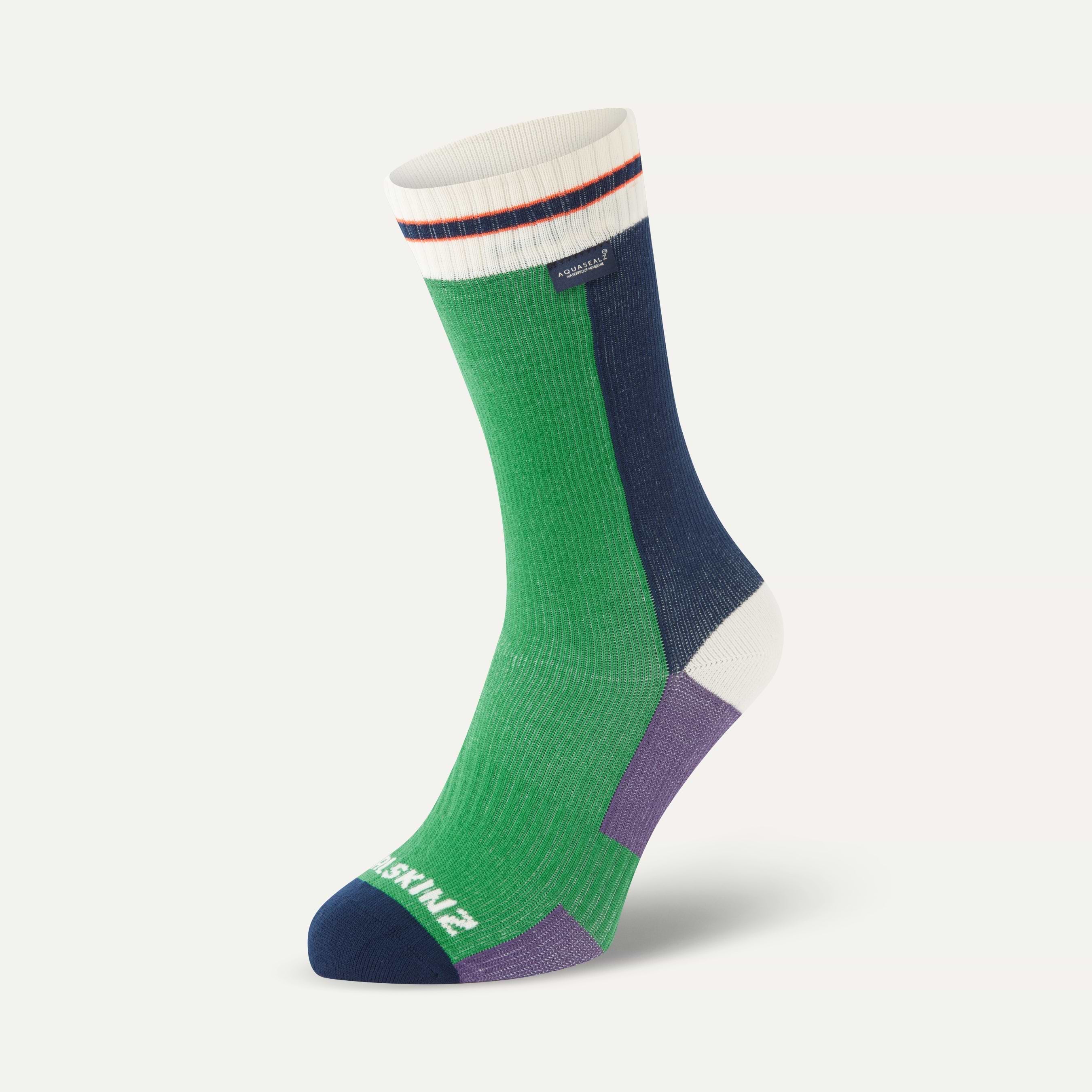 Sealskinz green and navy waterproof cycling socks with white accents on a light gray background