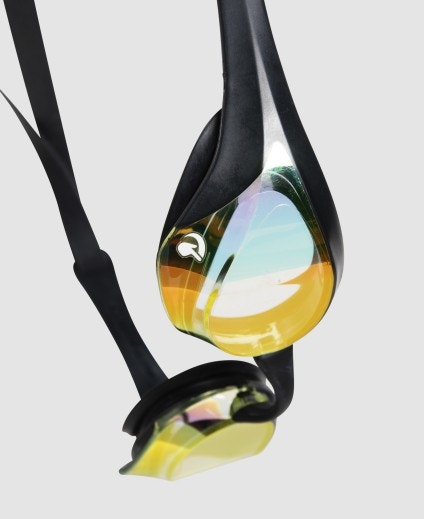 picture of arena cobra ultra swipe mirror goggle with the yellow copper lens and black frame. picture on a white background