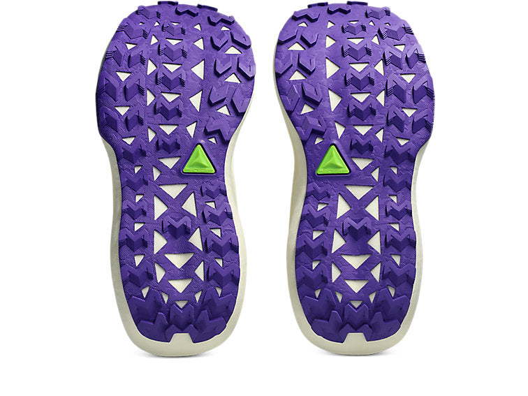 asics trabuco max 5, trail running shoe for women with advanced grip and comfort, teal colour with purple and orange details, profile of sole of both shoes on a white background