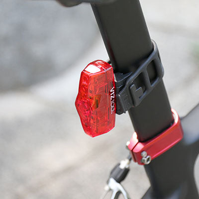 CatEye Ampp 400s / Viz 100 II Bike Light Set, red light on rear of bike under saddle 