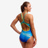 woman wewaring diamond back sea breeze pattern from funkita