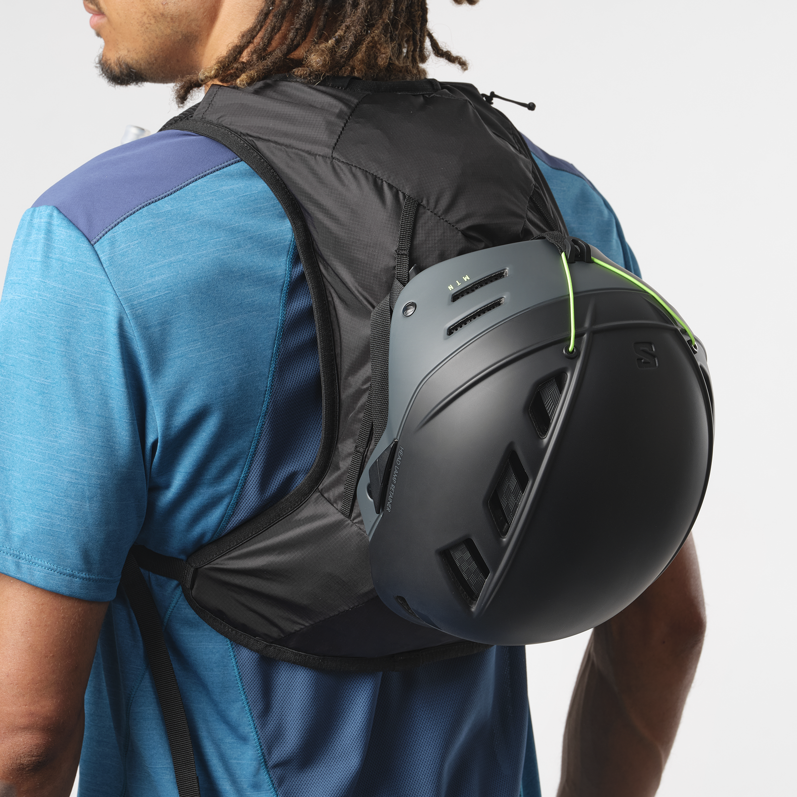Salomon Cross 4 All-Gender Pack