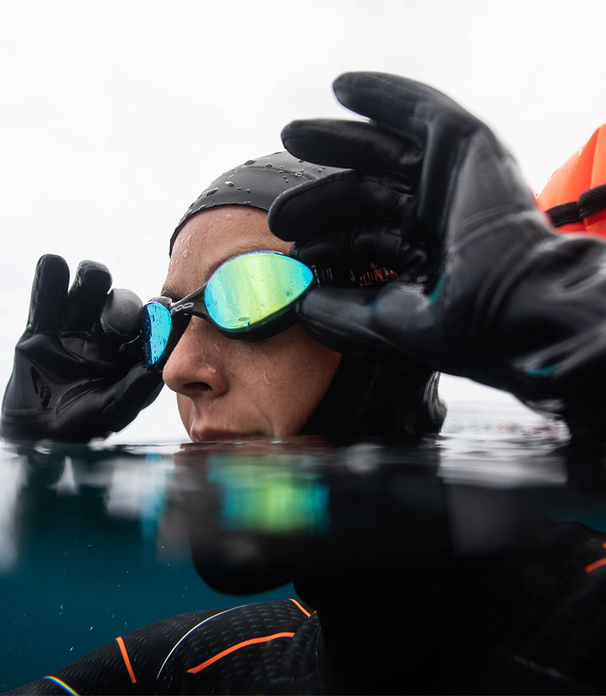 orca open water women's swimming gloves