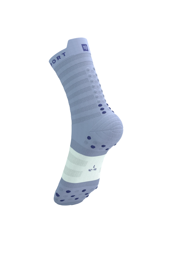 compressport pro racing ultralight run high quarter sock in light lavender and white colour. rear side view.