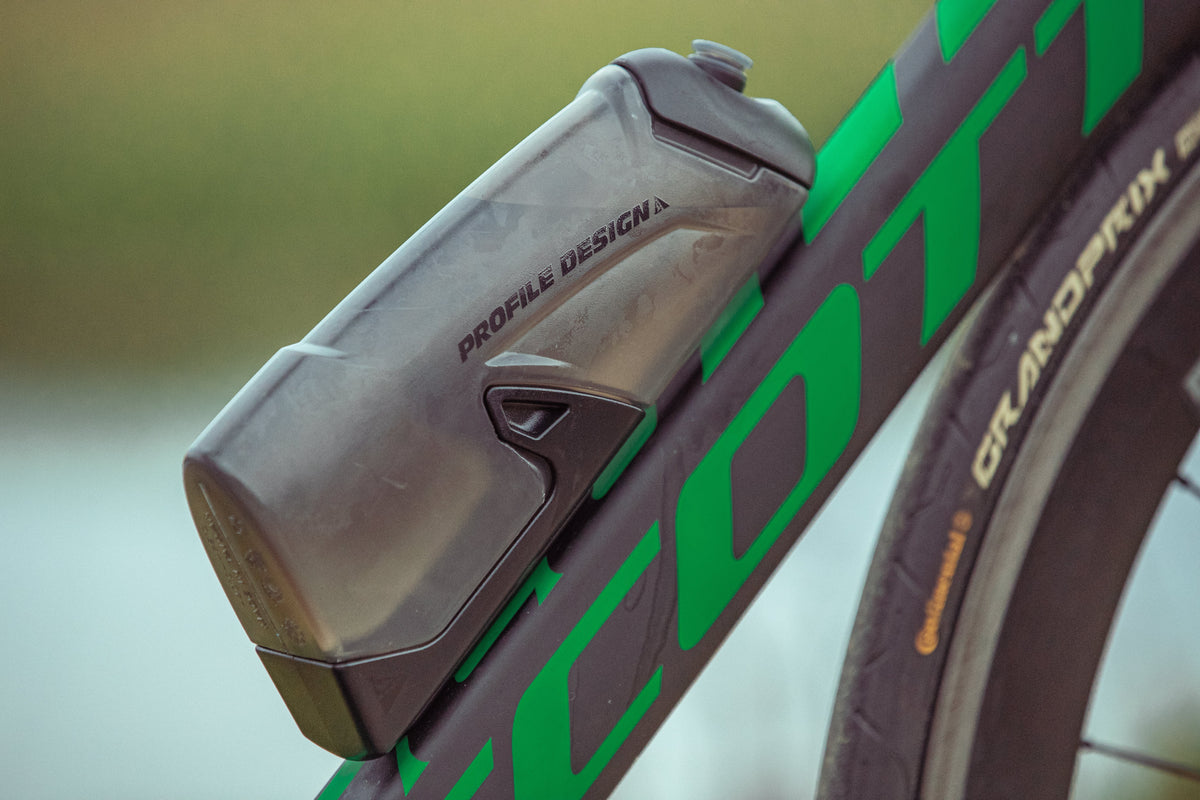 picture of profile design rz3 grey bottle and cage on a bike 