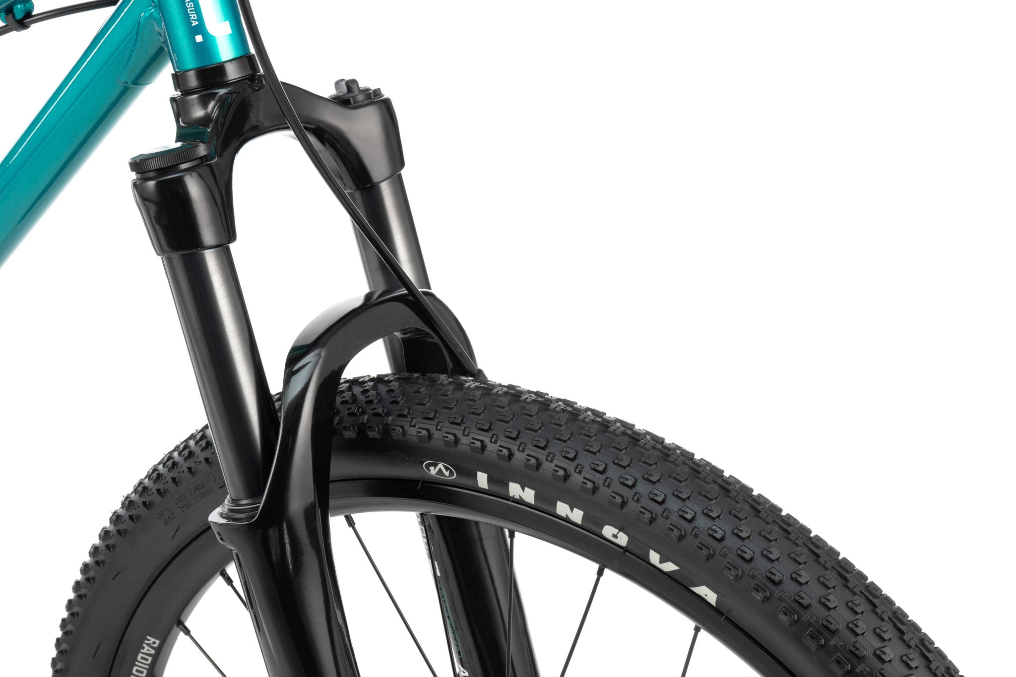 radio asura complete bike with 26" wheel for dirt jumping, pump tracks, blue colour, close up of bike fork