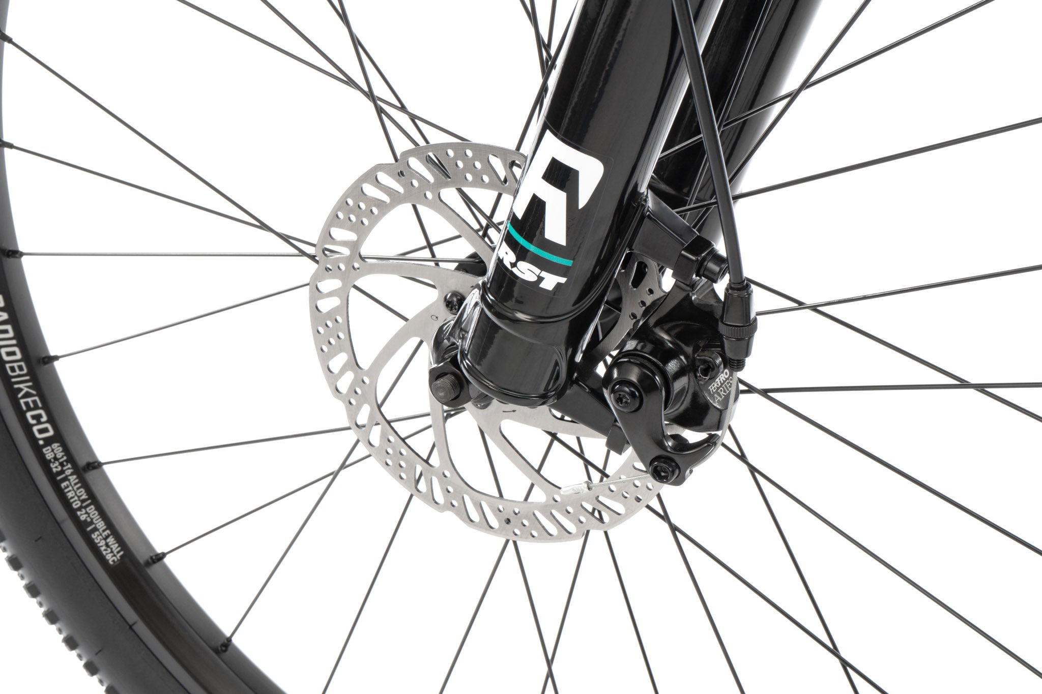 radio asura complete bike with 26" wheel for dirt jumping, pump tracks, blue colour, close up of wheel and disc brake system