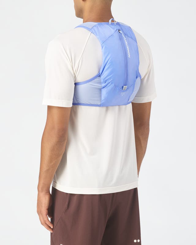 salomon hydra access 4 one flask, lightweight hydration vest for trail running or walking, rear view in a blue colour