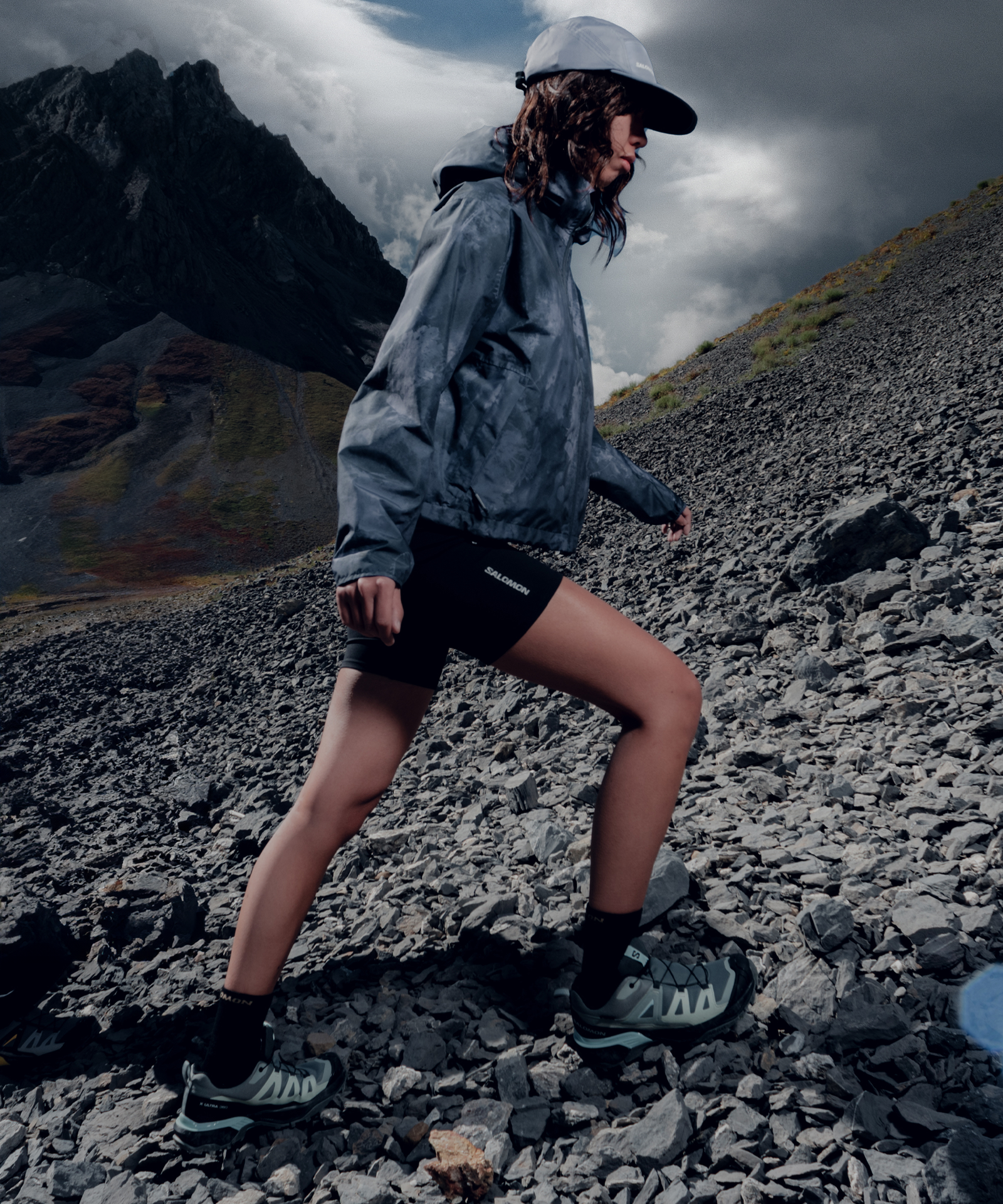 Salomon Women's Shakeout Core Short Tights 6”
