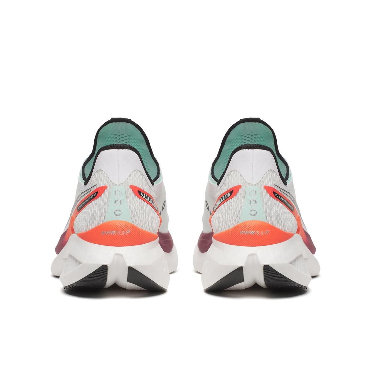 saucony endorphin speed pro 5 mens, carbon plated responsive speed shoe for road racing and speed sessions, white with red and orange details, picture of the rear of both shoes