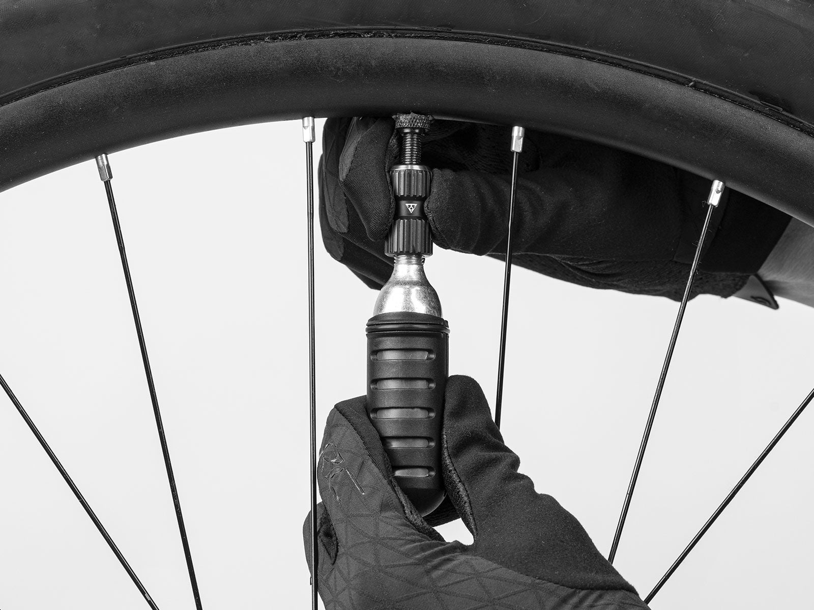 Topeak AirBooster Nano With 16g CO2