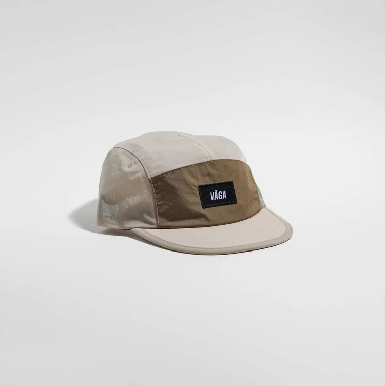 vaga pacer cap, lightweight water resistant running cap, white tan and brown colour, front angle of hat